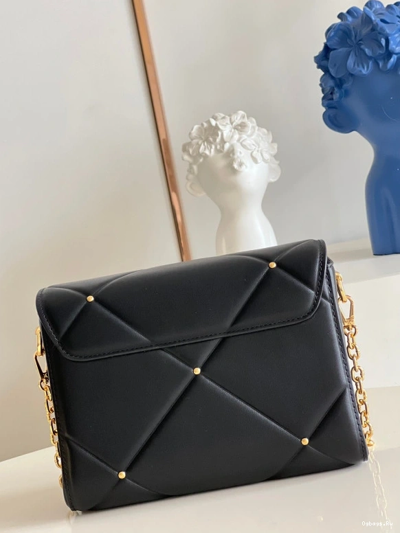 MM LOUIS VUITTON TWIST 0501